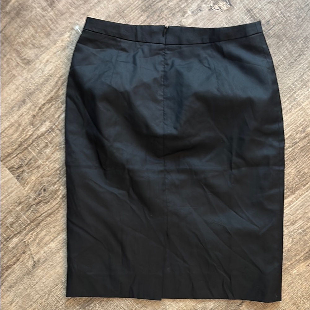 Classic Black Women's Skirt - Picture 7 of 12